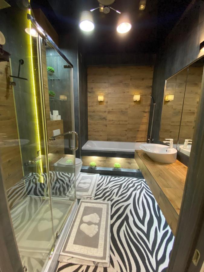 New Double Room Luxury Apartment In The Center Chişinău Extérieur photo