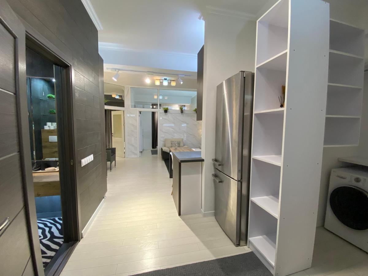 New Double Room Luxury Apartment In The Center Chişinău Extérieur photo