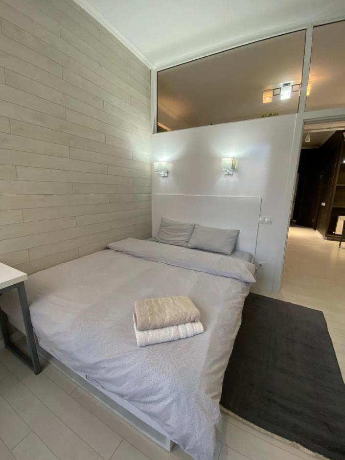 New Double Room Luxury Apartment In The Center Chişinău Extérieur photo
